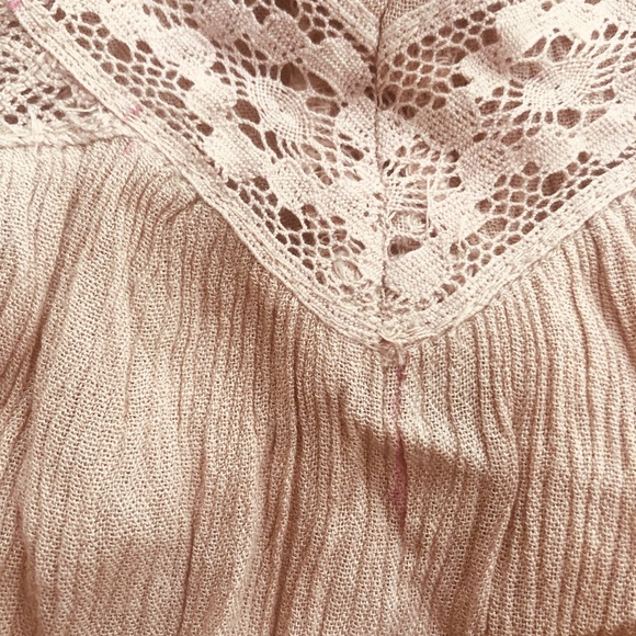 Cute pink top - Picture 4 of 6